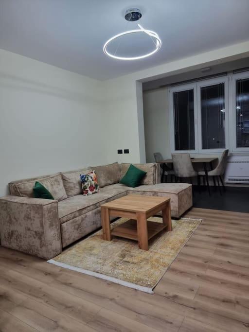 Peace And Love Luxury Apartment In Center, New Bazaar 2 Tirana Zewnętrze zdjęcie