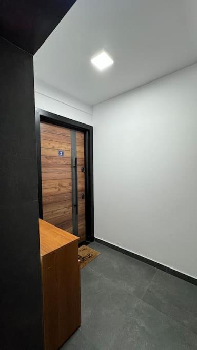 Peace And Love Luxury Apartment In Center, New Bazaar 2 Tirana Zewnętrze zdjęcie